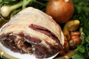 Gầu bò luộc