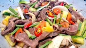 Tim lợn xào món gì ngon?