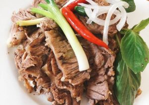 nạm bò luộc