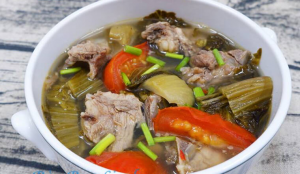 canh sườn nấu dưa chua